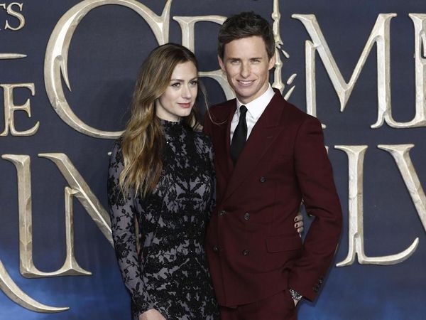 Fantastic Beasts 2 Tayang Hari Ini, Intip Gaya Para Pemainnya Saat Premier