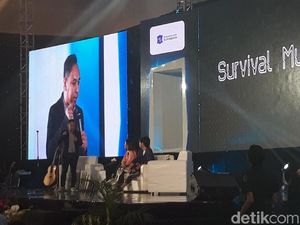 Eka Gustiwana Ungkap Banyak Penyanyi Berpotensi dari YouTube