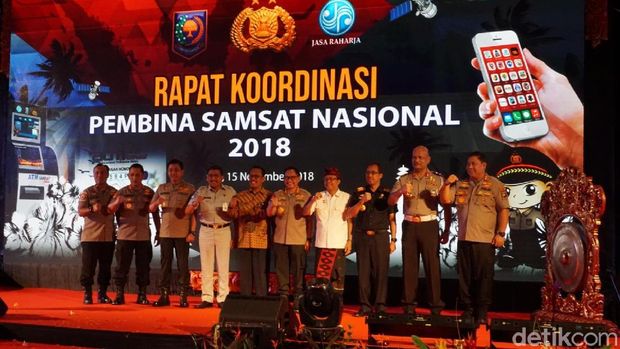 Kapolri Jenderal Tito Karnavian dalam  Rapat Koordinasi Pembina Samsat Nasional 2018, di Kartika Plaza,  Kuta,  Bali (15/11/2018).