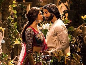 Suasana Pernikahan Deepika Padukone dan Ranveer Singh Suasana Pernikahan Deepika Padukone dan Ranveer Singh