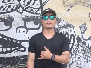 Haris Simamora Bunuh Satu Keluarga di Bekasi dengan Linggis Haris Simamora Bunuh Satu Keluarga di Bekasi dengan Linggis