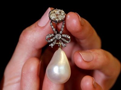 Cantik! Mutiara Milik Mendiang Ratu Prancis Laku Rp 533 M