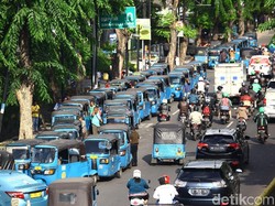 Sopir Bajaj DKI Keluhkan Gas Langka karena SPBG Tak Berfungsi