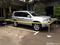 Detik-detik Penangkapan HS yang Diduga Bunuh Sekeluarga di Bekasi