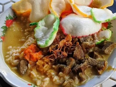 Bikin Ngiler! Nasi Disiram Gule Kambing yang Hangat Mengepul