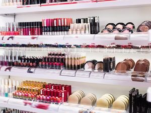 Begini Nih Jadinya Kalau Cowok Diminta Tebak Peralatan Makeup Begini Nih Jadinya Kalau Cowok Diminta Tebak Peralatan Makeup