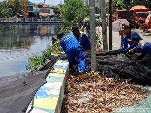 Waring Kali Item Dicopot Demi Pembangunan Turap