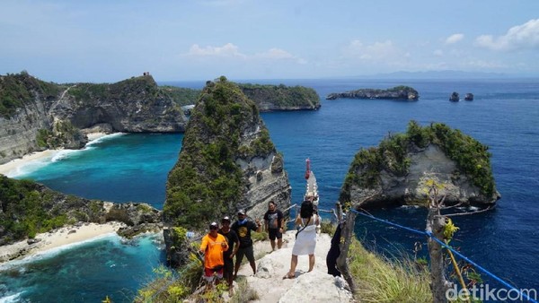 Papua Barat Punya Raja Ampat Bali Punya Raja Lima