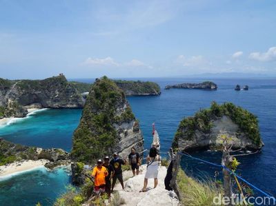 Foto: Raja Lima di Nusa Penida dan Rumah Pohon Instagrammable