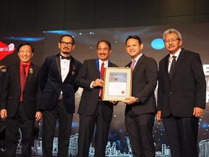 Sukses Dongkrak Wisata RI, Menpar Raih Penghargaan Insinyur Kehormatan Sukses Dongkrak Wisata RI, Menpar Raih Penghargaan Insinyur Kehormatan
