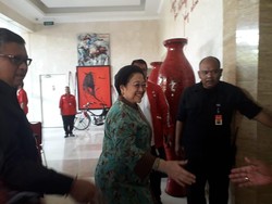 Megawati Buka Sekolah Partai Caleg PDIP