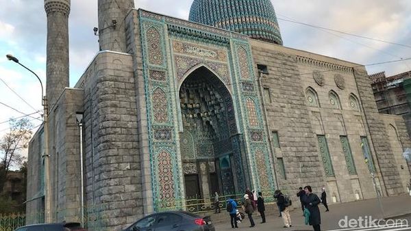 Foto: Masjid Sukarno yang Cantik di Rusia