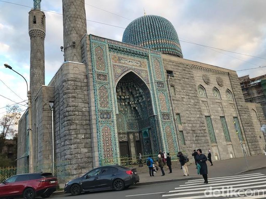 Masya Allah, Megahnya Masjid Sukarno di Rusia! Masya Allah, Megahnya Masjid Sukarno di Rusia!