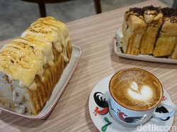 Buat Ngemil Sore Ada Roti Bakar Jadul dengan Aneka Isi di Sini