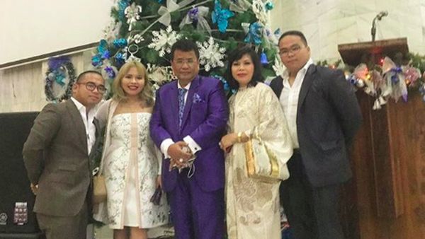 8 Potret Kompak Keluarga Hotman Paris Hutapea