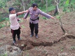 Muncul Retakan Baru Ancam Perkampungan Warga Trenggalek