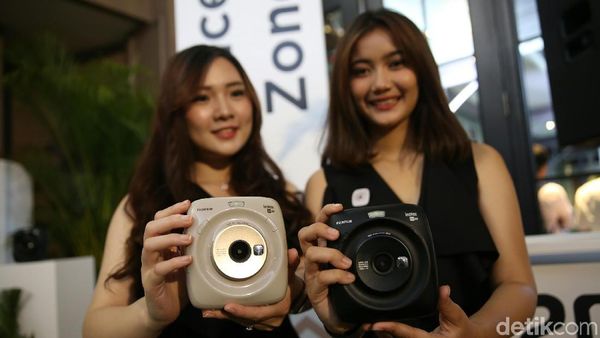 Fujifilm Luncurkan Instax Square SQ20, Ini Bentuknya