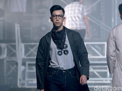 Foto: Ivan Gunawan Rilis Busana Harga Terjangkau untuk Pria Kota dan Desa