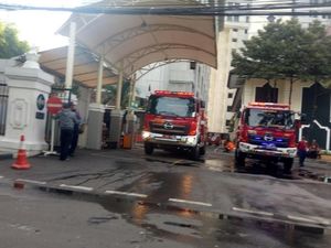 2 Jam Terbakar, Api di Kementerian Pertahanan Sudah Padam
