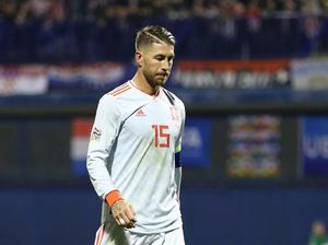 Ramos Pulang ke Madrid Membawa Cedera