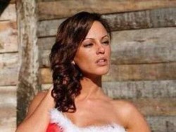 Nereida Gallardo juga sempat mampir di kehidupan Ronaldo yang baru saja putus dari Gemma Atkinson di awal 2008. Keduanya bahkan sempat tertangkap kamera liburan bareng. Hubungan keduanya hanya berjalan sebulan. (Istimewa)