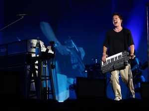 We Dont Talk Anymore hingga Angkat Baju Ulah Charlie Puth di Panggung