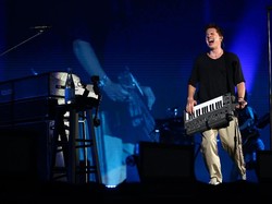 We Dont Talk Anymore hingga Angkat Baju Ulah Charlie Puth di Panggung