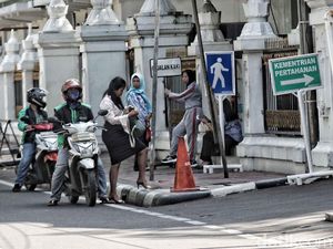 Kebakaran Padam, Kantor Kementerian Pertahanan Kembali Normal