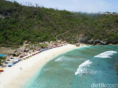 Foto: Pantai Atuh, Pantai Cantik Tersembunyi di Nusa Penida