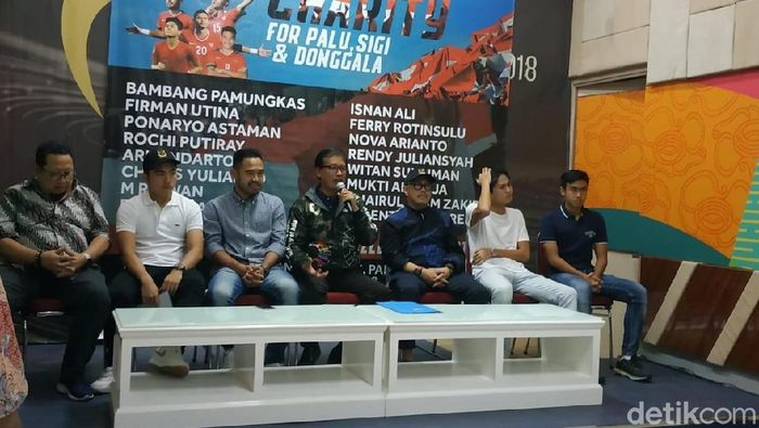 AAPi gelar laga amal. (Foto: Mercy Raya/detikSport) AAPi gelar laga amal. (Foto: Mercy Raya/detikSport)
