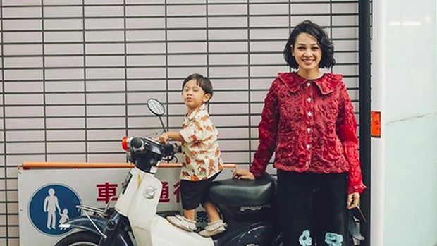 Keseruan Andien Libatkan Keluarga di Video Klip Terbarunya
