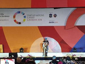 Smart City Surabaya Tak Sekadar e-Government Smart City Surabaya Tak Sekadar e-Government