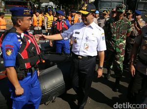 Anies Pimpin Apel Kesiapan Tanggap Musim Penghujan Anies Pimpin Apel Kesiapan Tanggap Musim Penghujan