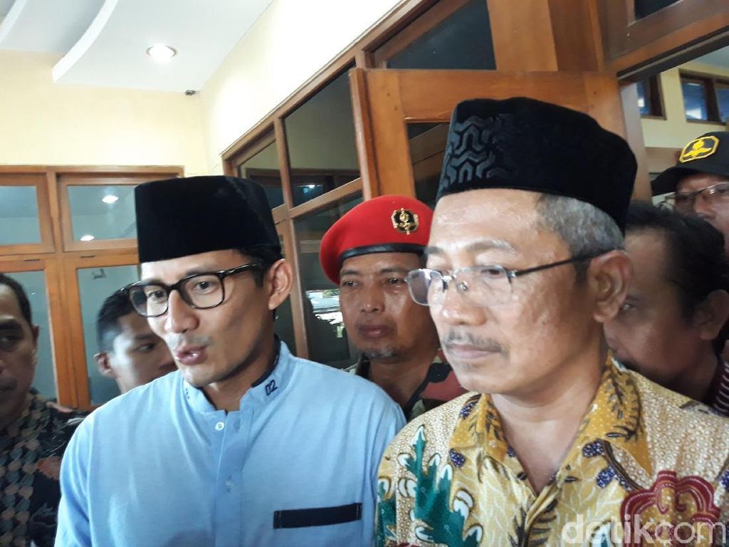 Ini yang Dibahas Sandi Saat Kunjungi Kantor Muhammadiyah DIY Ini yang Dibahas Sandi Saat Kunjungi Kantor Muhammadiyah DIY