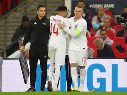 Gareth Southgate memberi kesempatan untuk Rooney memainkan laga terakhirnya. Rooney masuk menggantikann Jesse Lingard di menit ke-58. (Foto: Catherine Ivill/Getty Images)