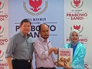 Buku Paradoks Indonesia Prabowo Diluncurkan Dalam Versi Braille Buku Paradoks Indonesia Prabowo Diluncurkan Dalam Versi Braille