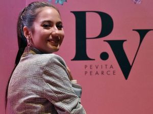 Pevita Pearce Merasa Dirugikan soal Isu Liburan Bareng Ariel NOAH Pevita Pearce Merasa Dirugikan soal Isu Liburan Bareng Ariel NOAH
