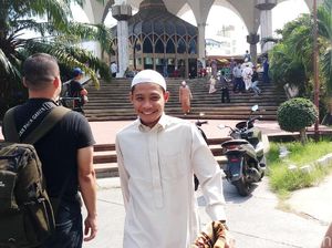 Berkopiah dan Berjubah, Skuat Garuda Jalani Salat Jumat di Bangkok