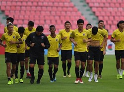 Beginilah latihan fisik timnas Thailand di kadangnya Stadion Rajamangala.
