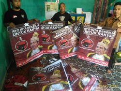 Gudang Poster Raja Jokowi Wilayah Banyumas Ditemukan
