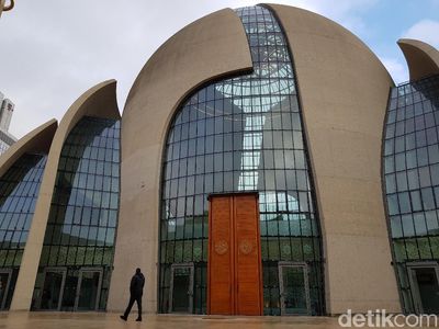 Mengunjungi Masjid Keren yang Diresmikan Erdogan di Jerman