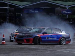 Drifter Dunia dan Nasional Bakal Adu Ngesot Mobil di Tangerang Drifter Dunia dan Nasional Bakal Adu Ngesot Mobil di Tangerang