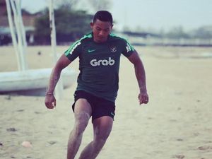 Anggota Brimob Polda Bali Perkuat Timnas Bola Pasir di Piala AFF