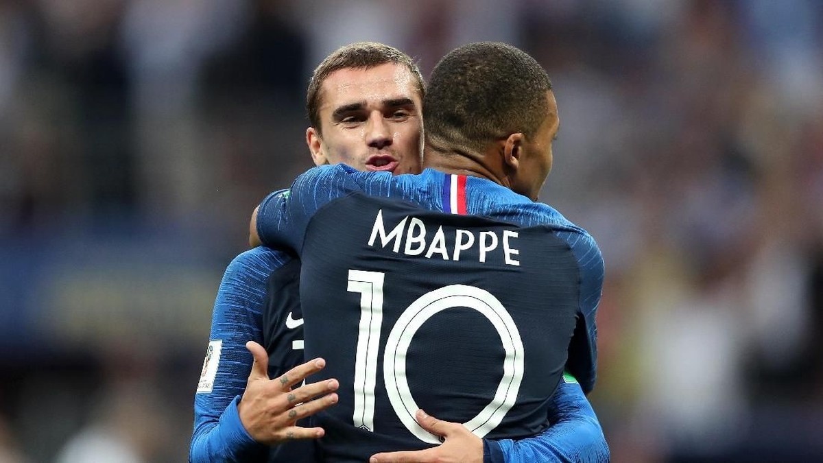 Antoine Griezmann dan Kylian Mbappe baik-baik saja di Timnas Prancis (Clive Rose/Getty Images)