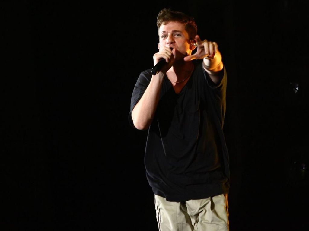 Konser di Indonesia, Charlie Puth Bikin Penonton Terhanyut Konser di Indonesia, Charlie Puth Bikin Penonton Terhanyut