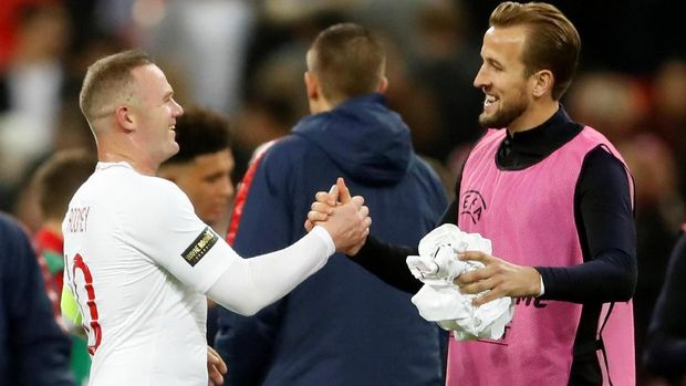 Wayne Rooney yakin Harry Kane bisa melewati rekor gol miliknya.