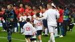 Pelukan Terakhir Wayne Rooney