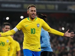 Laga antara Brasil vs Uruguay berlangsung di Stadion Emirates, Sabtu (17/11/2018) dinihari WIB. Reuters/Peter Cziborra.