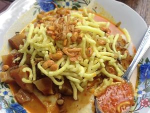 Habis Olahraga Paling Mantap Sarapan Lontong Kari yang Gurih Pedas Habis Olahraga Paling Mantap Sarapan Lontong Kari yang Gurih Pedas
