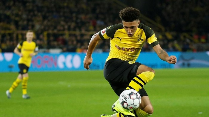 Soccer Football - Bundesliga - Borussia Dortmund v Bayern Munich - Signal Iduna Park, Dortmund, Germany - November 10, 2018  Borussia Dortmunds Jadon Sancho in action                REUTERS/Leon Kuegeler  DFL regulations prohibit any use of photographs as image sequences and/or quasi-video